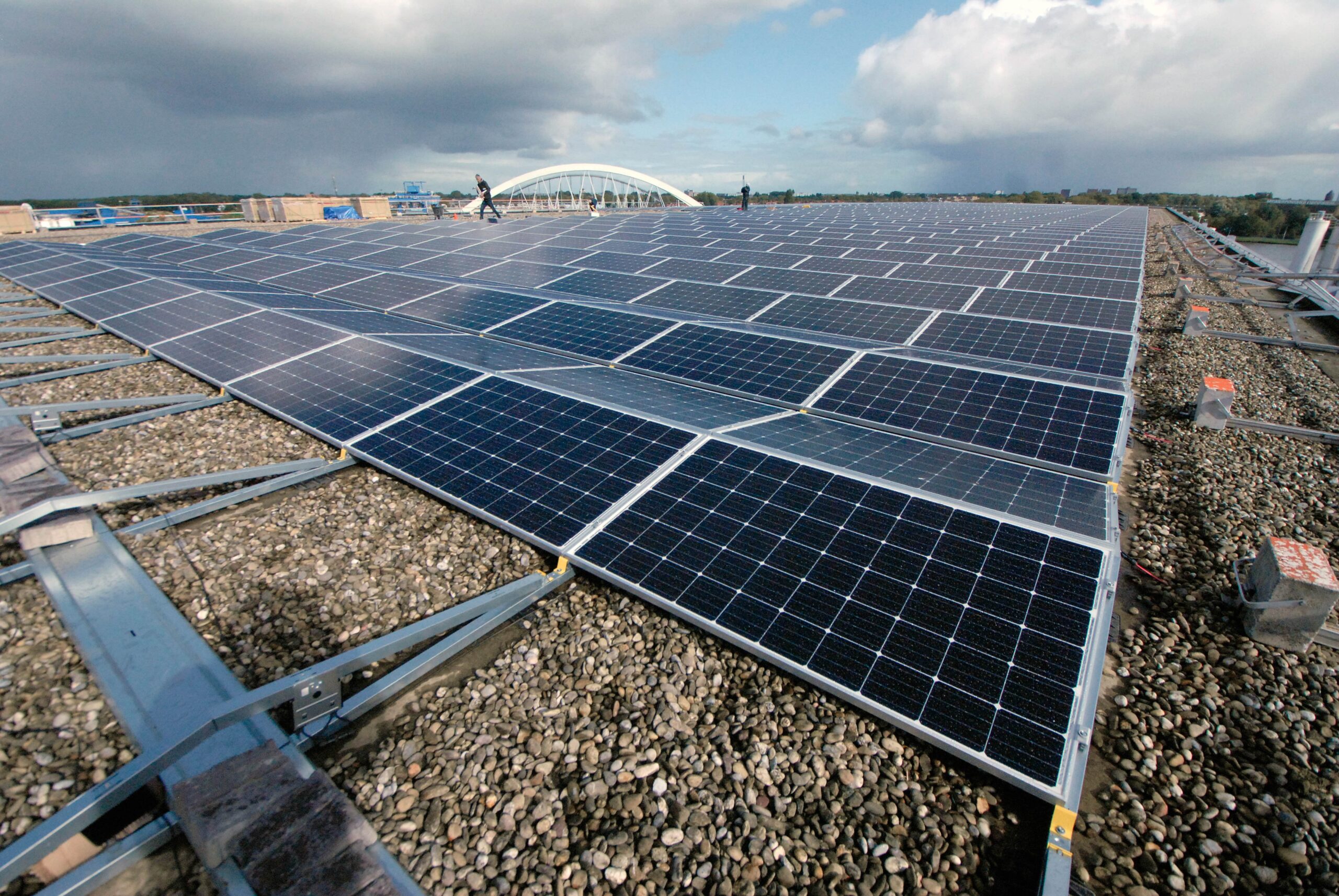 zonnepanelen-bedrijf-dak
